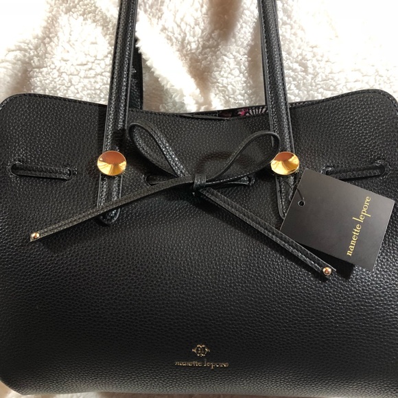 Nanette Lepore Handbags - Nanette Lepore shoulder bag purse